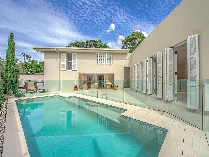 13 Kapala Street, Southport QLD 4215