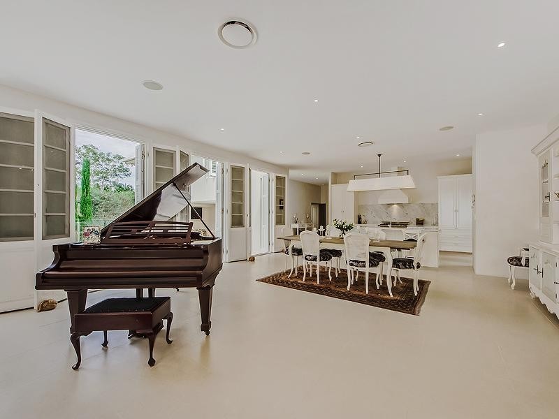 13 Kapala Street, Southport QLD 4215