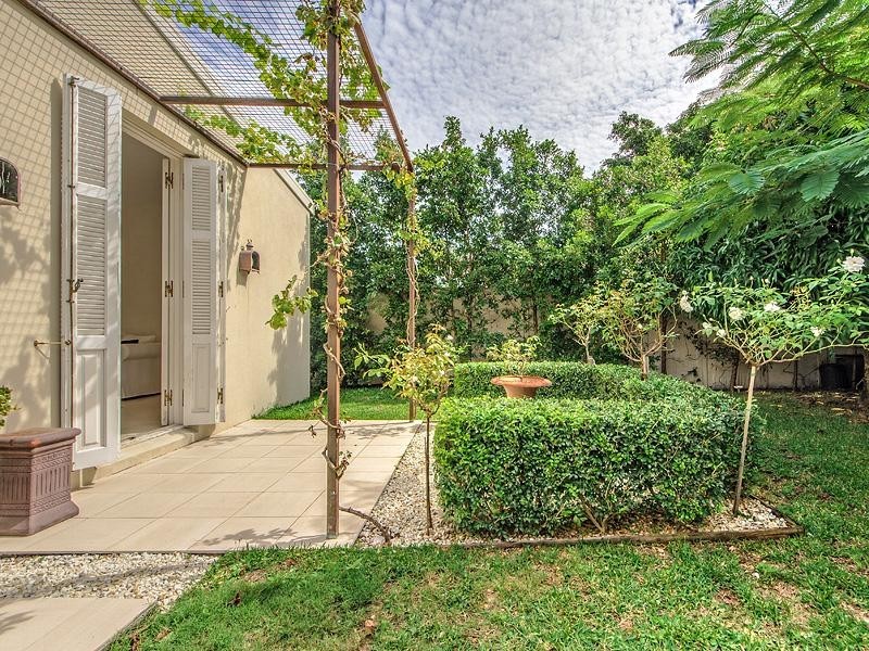 13 Kapala Street, Southport QLD 4215