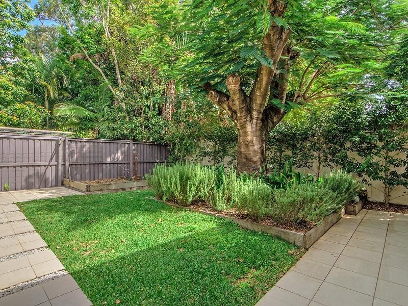 13 Kapala Street, Southport QLD 4215