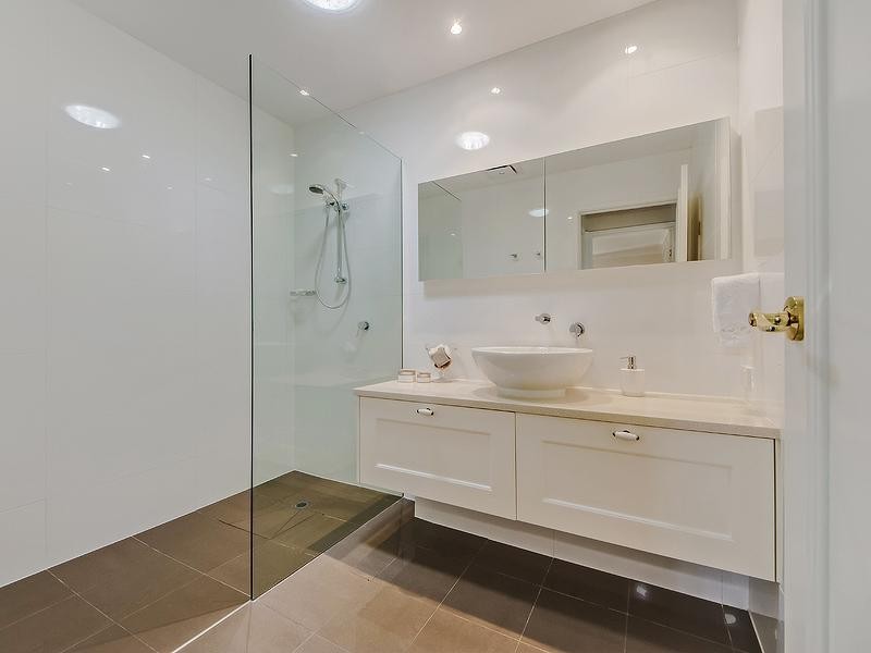 13 Kapala Street, Southport QLD 4215