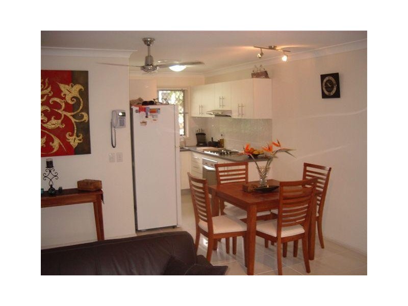 1/15 Kerr Avenue, Southport QLD 4215