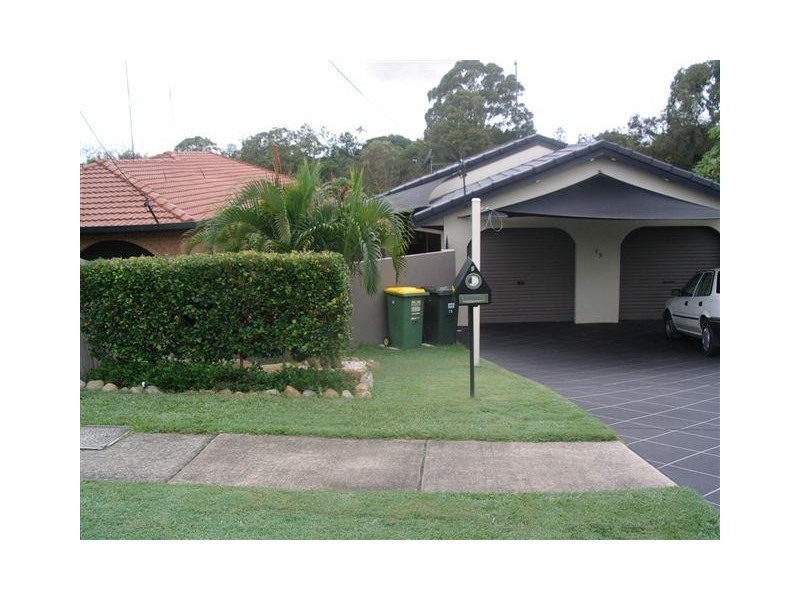 1/15 Kerr Avenue, Southport QLD 4215