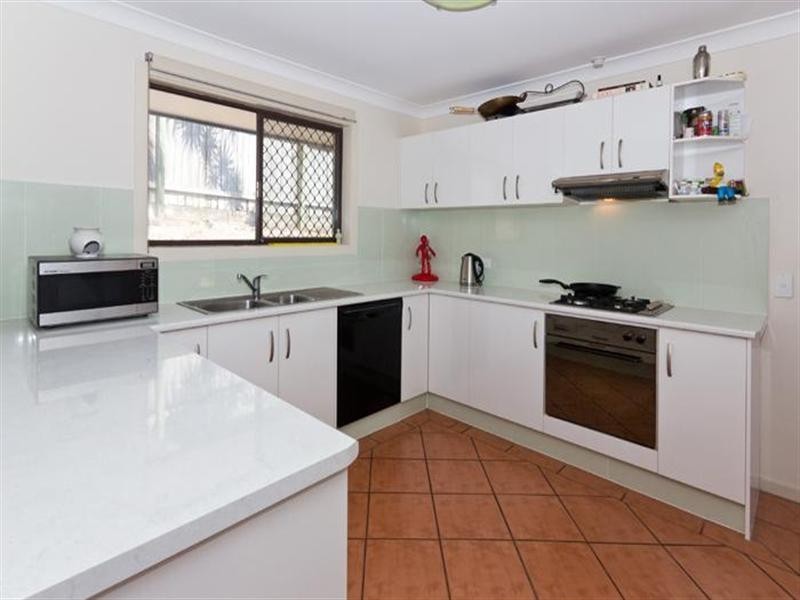 2 Mara Court, Ashmore QLD 4214