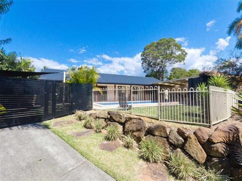 2 Mara Court, Ashmore QLD 4214