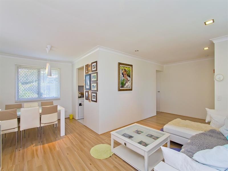 2 Meru Close, Southport QLD 4215