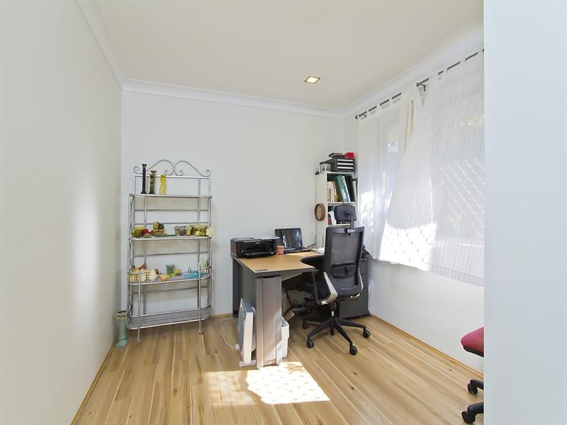 2 Meru Close, Southport QLD 4215