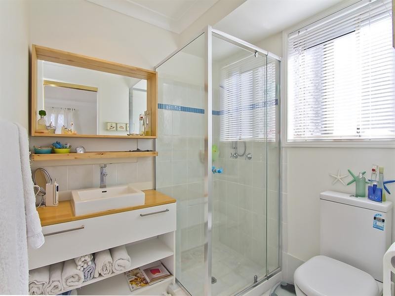 2 Meru Close, Southport QLD 4215