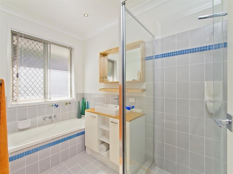 2 Meru Close, Southport QLD 4215