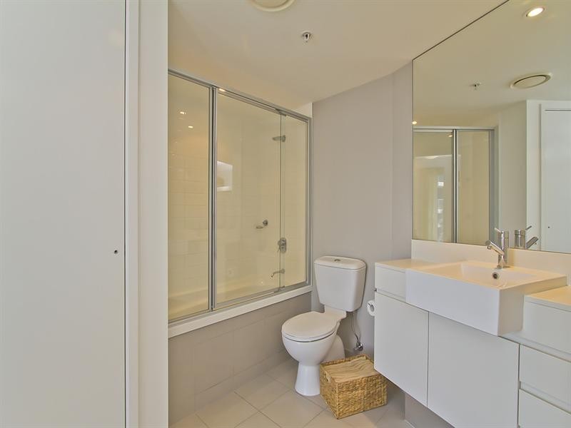 21607/5 Lawson Street, Southport QLD 4215