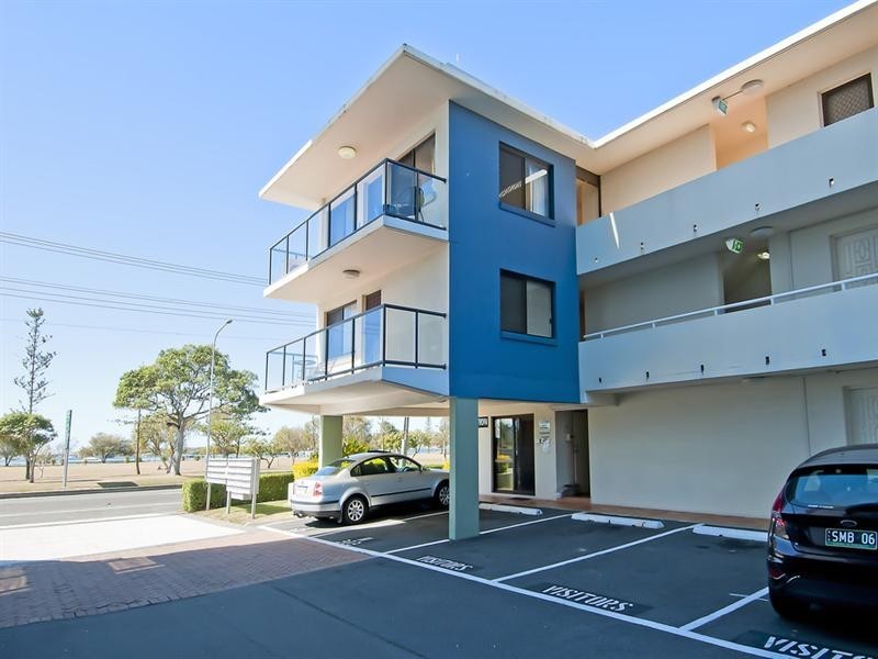 132 Marine Parade, Apt 301 Harbour Side Resort, Southport QLD 4215