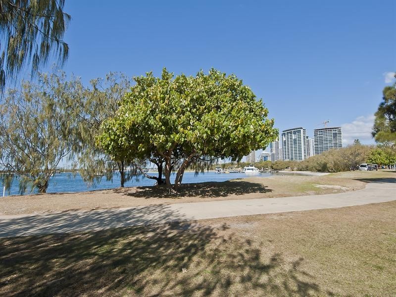 132 Marine Parade, Apt 301 Harbour Side Resort, Southport QLD 4215