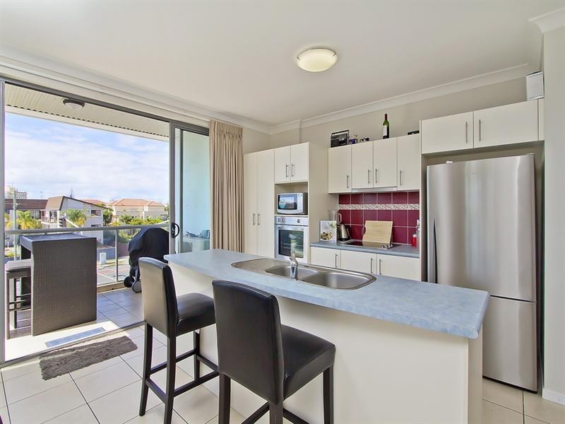 11 Mermaid Shores 2256 Gold Coast Highway, Mermaid Beach QLD 4218