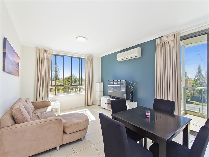11 Mermaid Shores 2256 Gold Coast Highway, Mermaid Beach QLD 4218