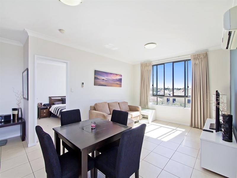 11 Mermaid Shores 2256 Gold Coast Highway, Mermaid Beach QLD 4218