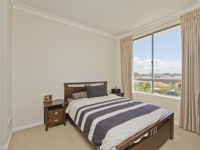 11 Mermaid Shores 2256 Gold Coast Highway, Mermaid Beach QLD 4218