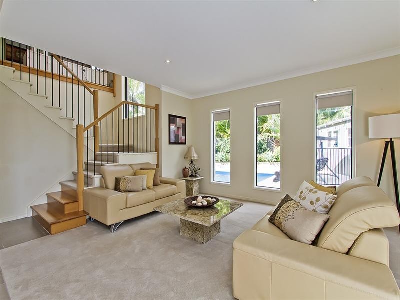 5 Hallmark Court, Ashmore QLD 4214