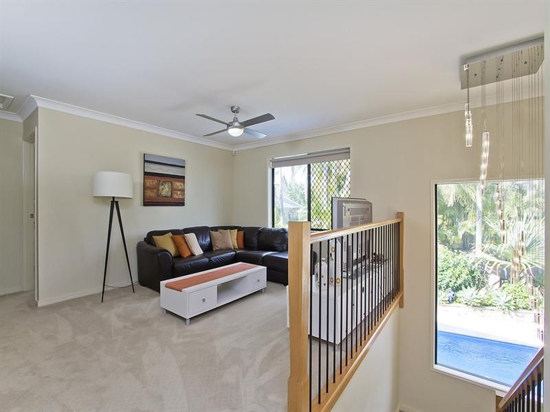 5 Hallmark Court, Ashmore QLD 4214