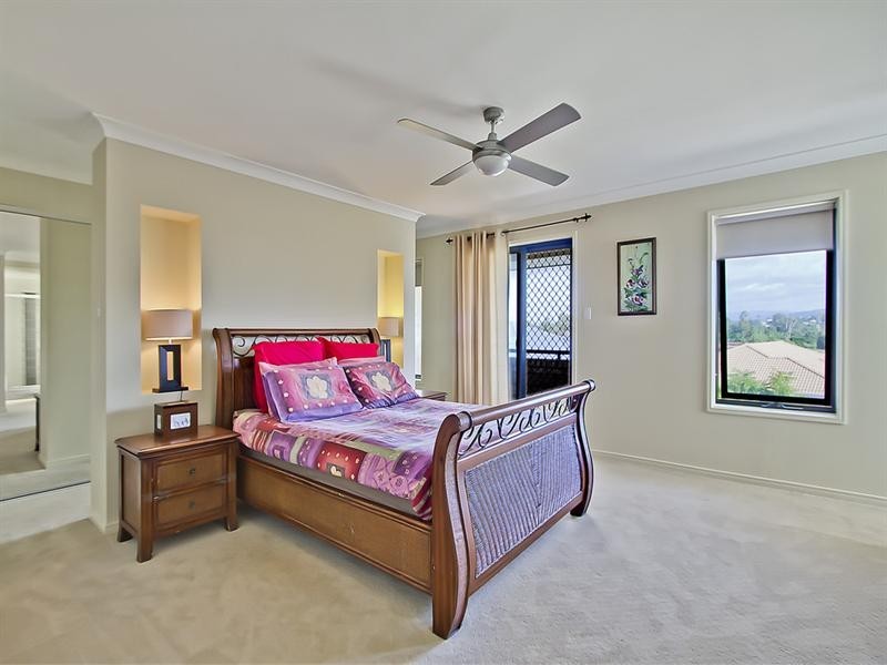 5 Hallmark Court, Ashmore QLD 4214