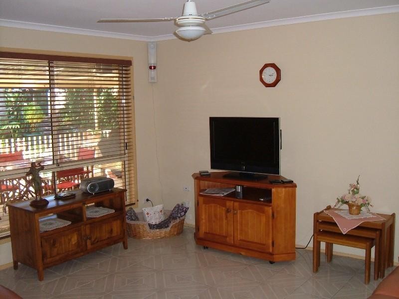 16 Orkney Place, Labrador QLD 4215