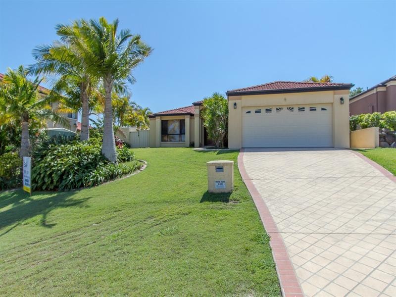 4 Little Hampton Court, Arundel QLD 4214