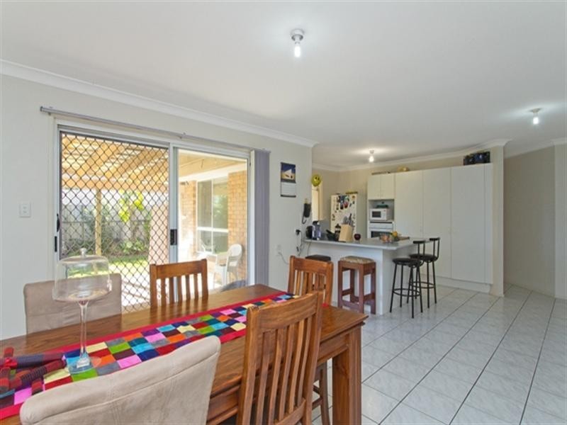 17 Forest Hills Court, Parkwood QLD 4214