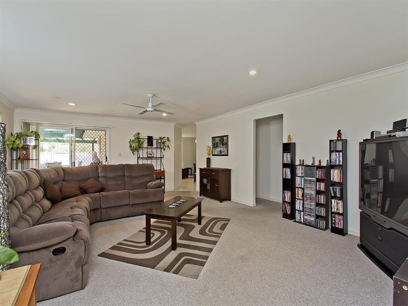 145 Henry Cotton Drive, Parkwood QLD 4214