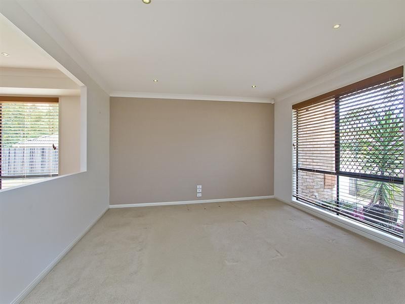 6 Watergum Parade, Molendinar QLD 4214