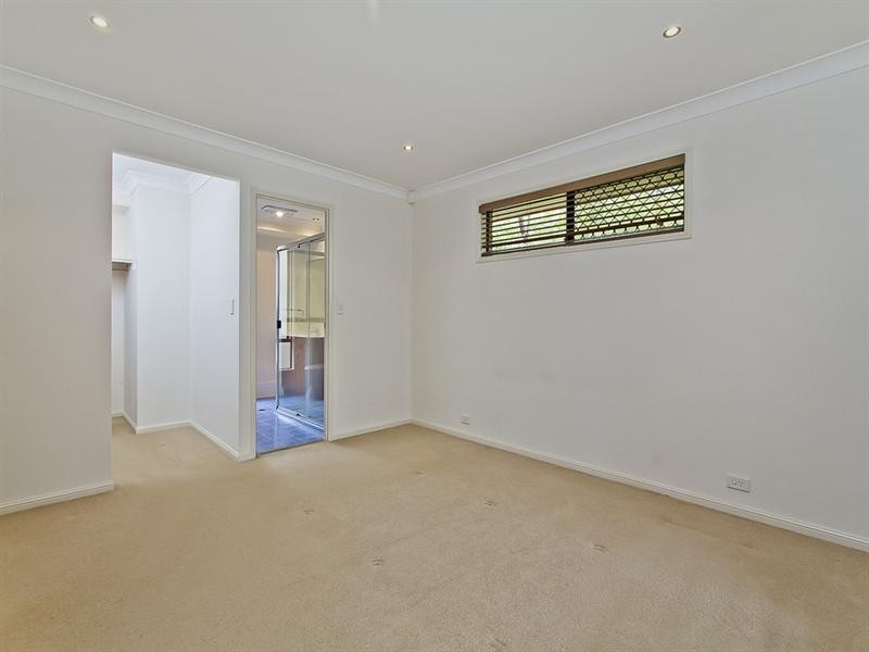 6 Watergum Parade, Molendinar QLD 4214