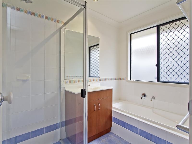 6 Watergum Parade, Molendinar QLD 4214