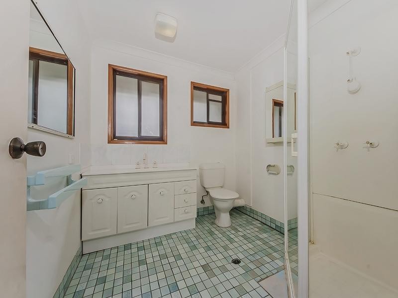 8/36 Government Road, Labrador QLD 4215