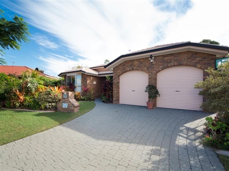 4 Mitcham Place, Robina QLD 4226
