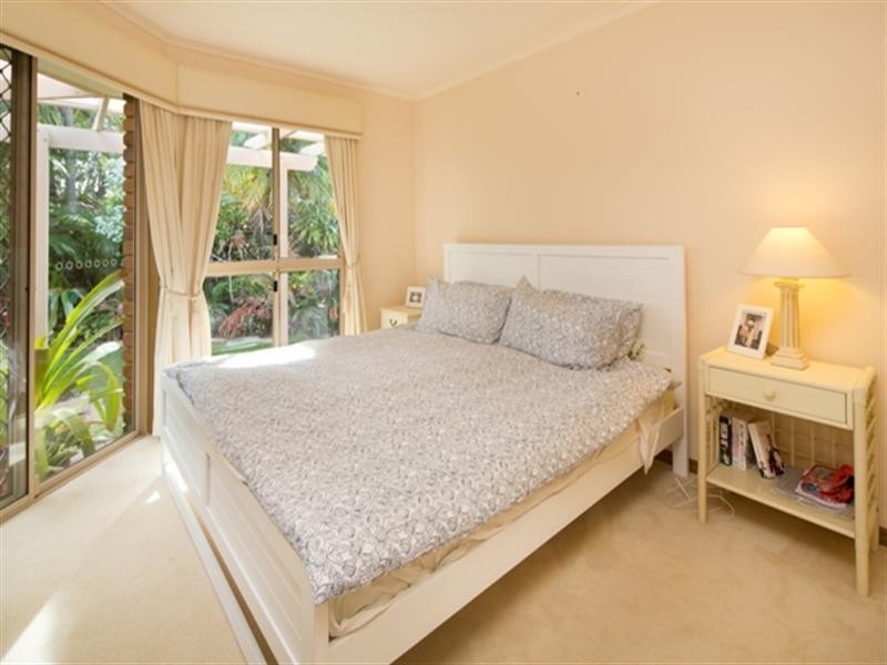 4 Mitcham Place, Robina QLD 4226