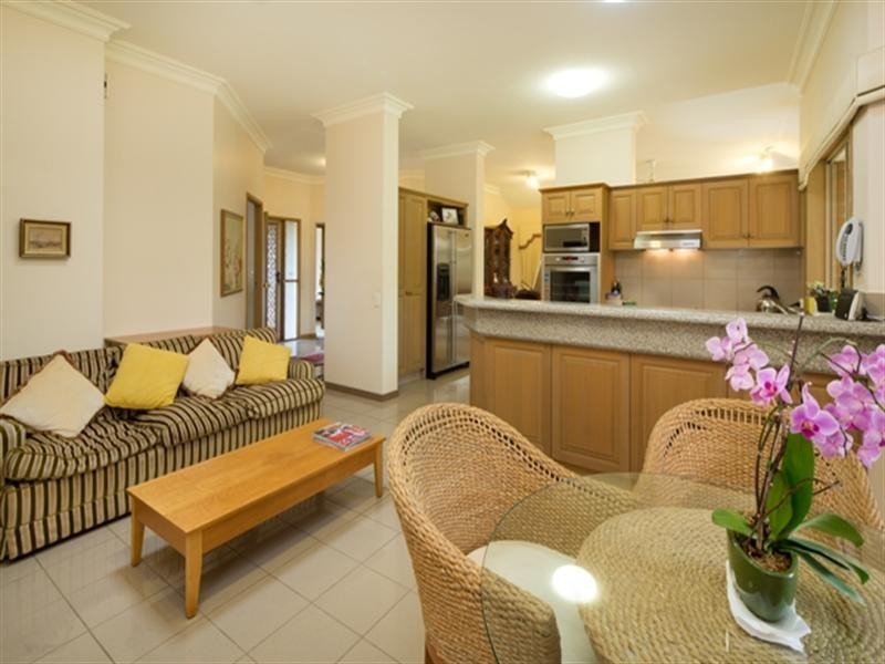 4 Mitcham Place, Robina QLD 4226