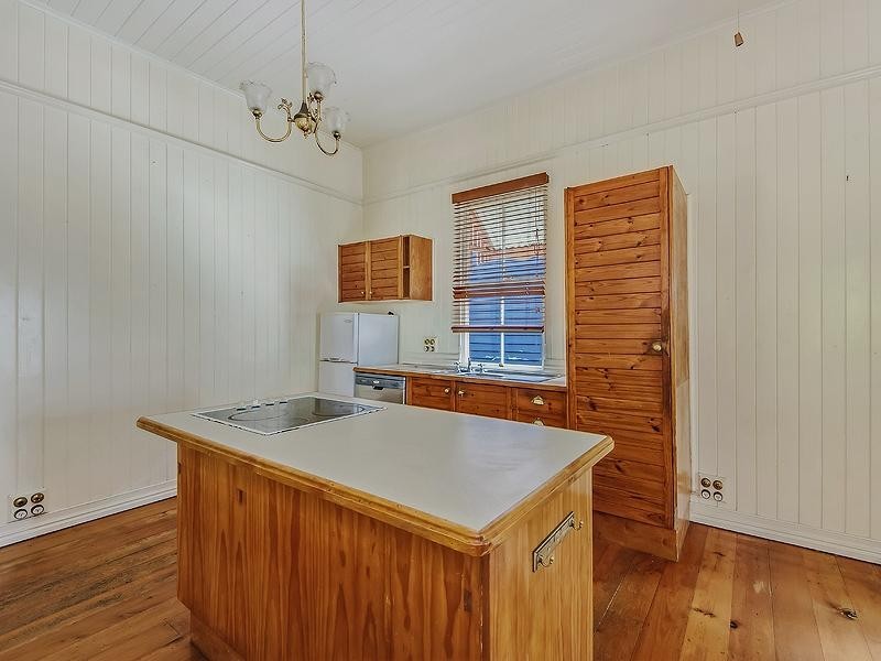 18 Norman Street, Southport QLD 4215