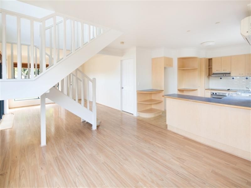 8/118 Ridgeway Avenue, Southport QLD 4215