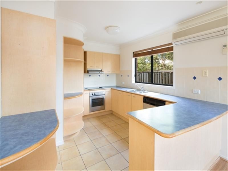 8/118 Ridgeway Avenue, Southport QLD 4215