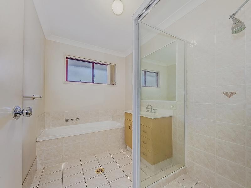 52 Clear River Boulevard, Ashmore QLD 4214