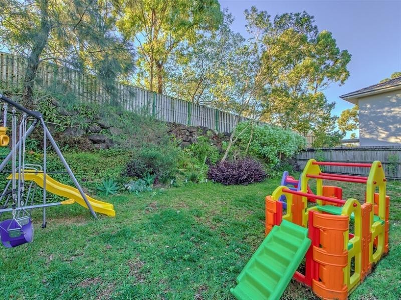 52 Clear River Boulevard, Ashmore QLD 4214