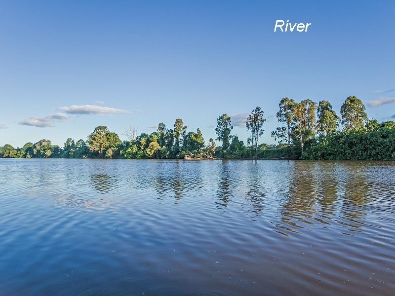52 Clear River Boulevard, Ashmore QLD 4214
