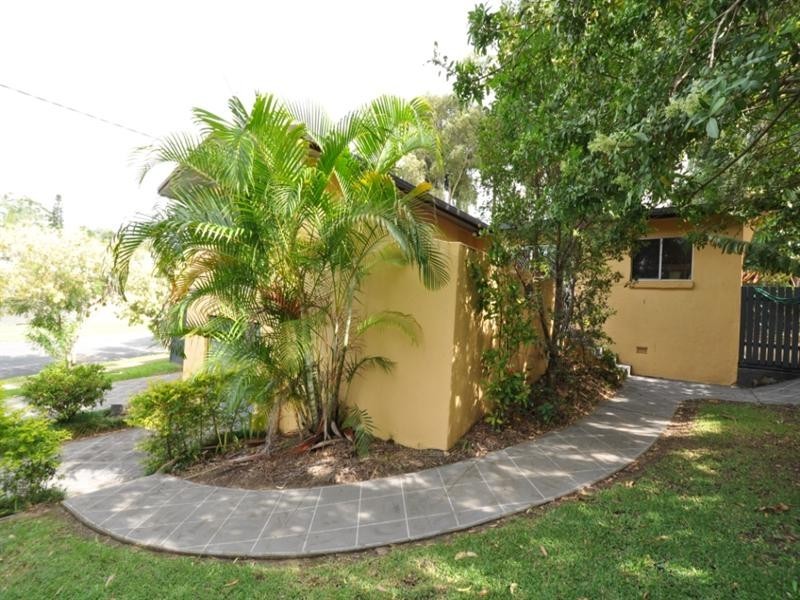 56 Kindra Avenue, Southport QLD 4215