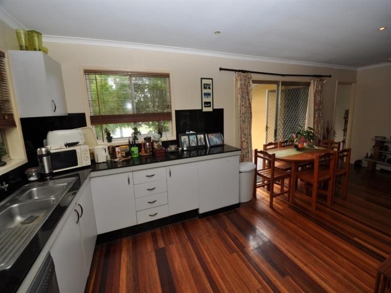 56 Kindra Avenue, Southport QLD 4215