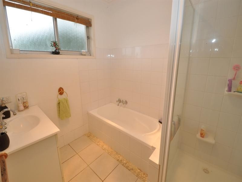 56 Kindra Avenue, Southport QLD 4215