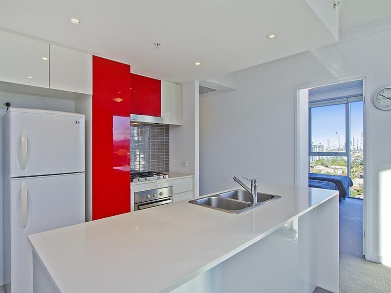 21406/5 Lawson Street, Southport QLD 4215
