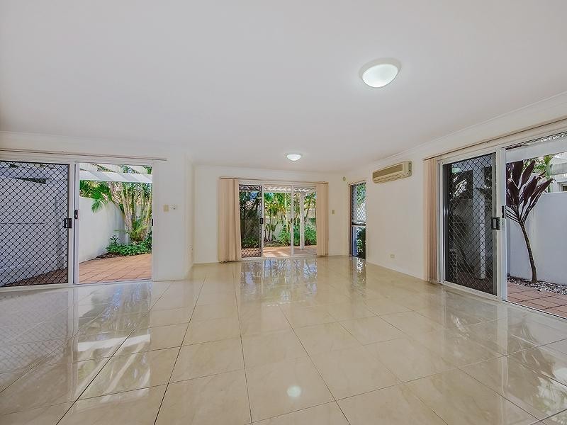 16 Adriana ‘Adelphi Springs’ 100 Cotlew St East, Southport QLD 4215