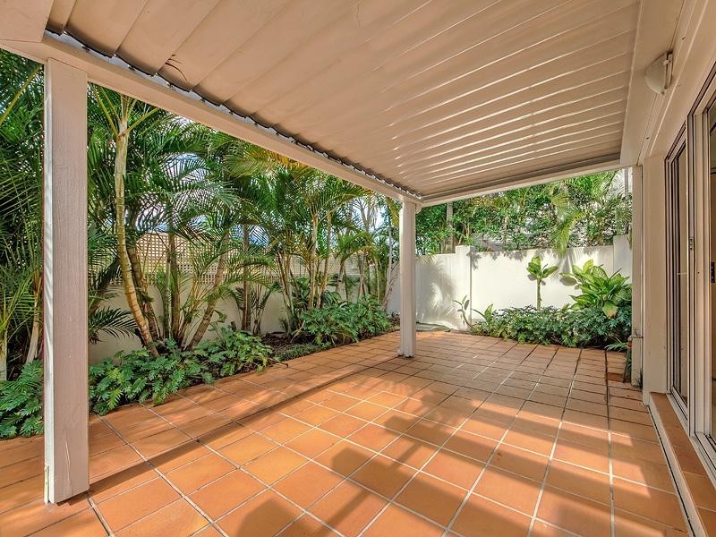 16 Adriana ‘Adelphi Springs’ 100 Cotlew St East, Southport QLD 4215