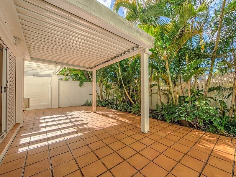 16 Adriana ‘Adelphi Springs’ 100 Cotlew St East, Southport QLD 4215