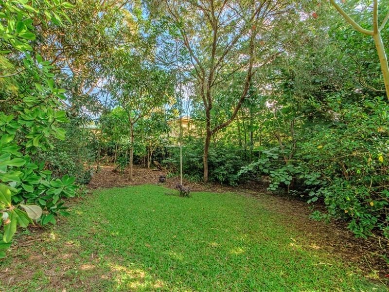 6 Hillview Parade, Ashmore QLD 4214