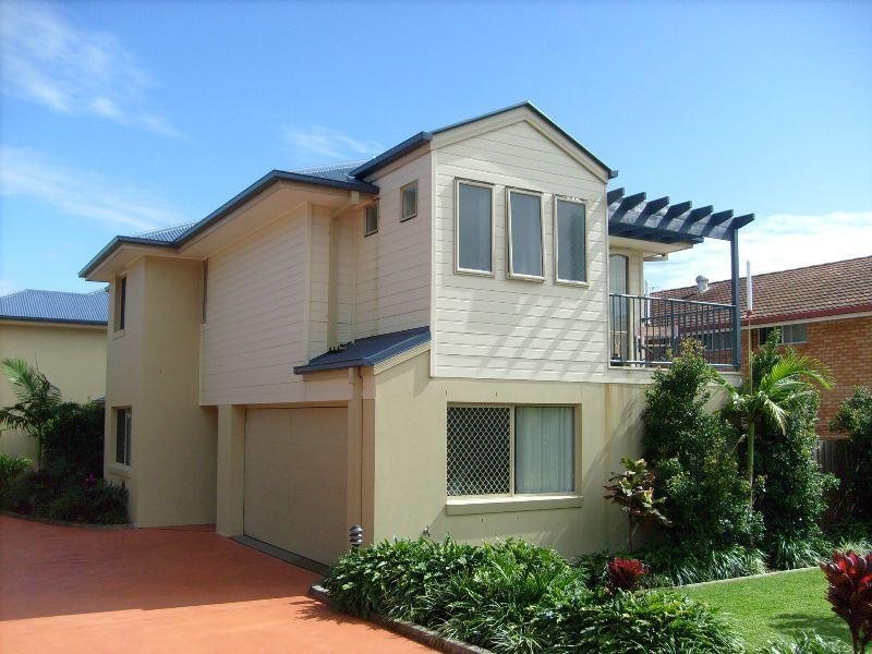 Labrador QLD 4215
