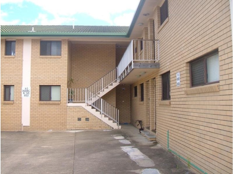 2/54 Chablis Court Oceanic Drive, Mermaid Waters QLD 4218